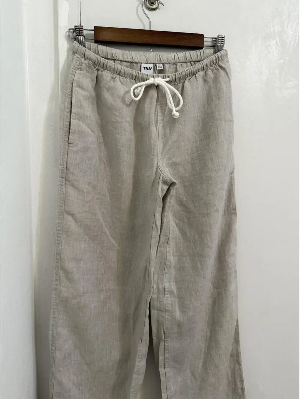 Aritzia tag see
